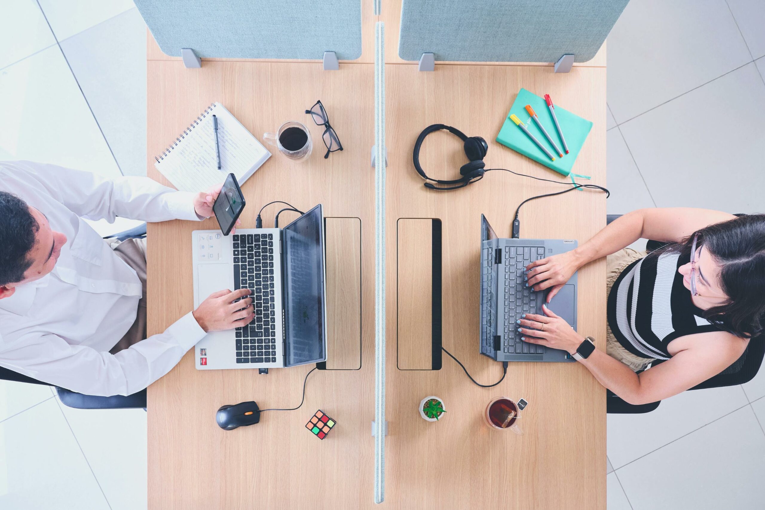 Travail de bureau et douleurs cervicales : pourquoi consulter un ostéopathe ?